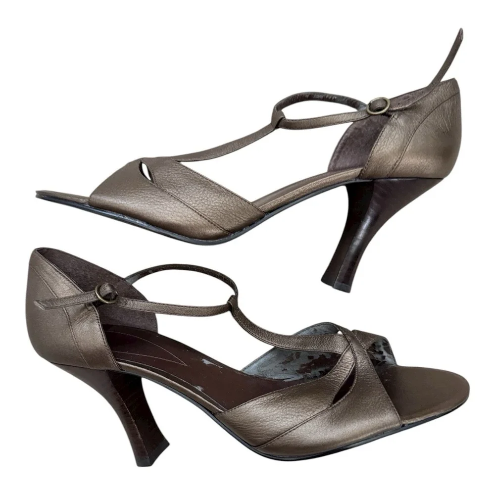 BANDOLINO Women's Copper Brown Open Toe Buckle T-Strap Heels Shoes (Size 9 M)